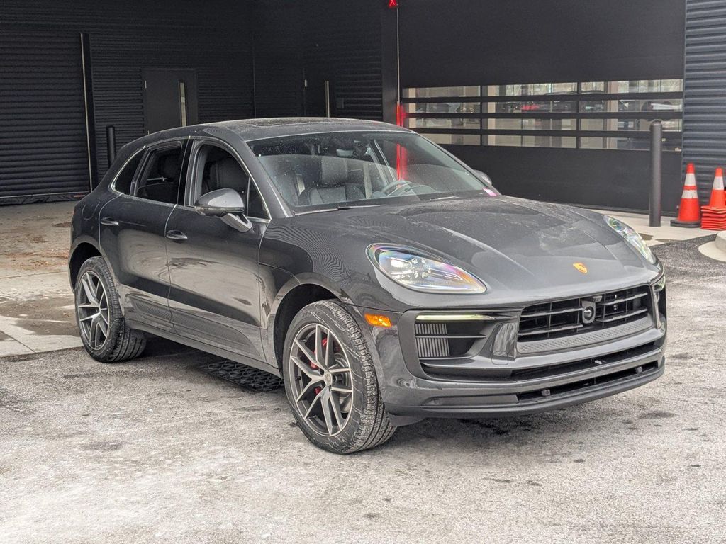 صورة 7 لـ 2026 Porsche MACAN