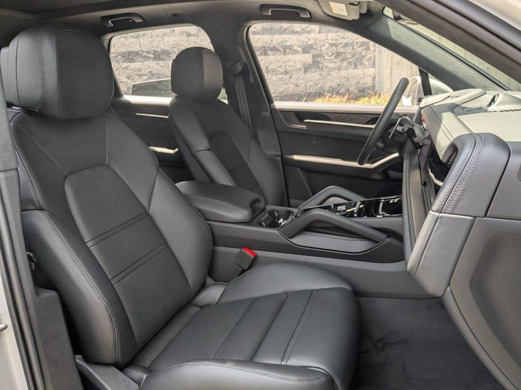 صورة مصغرة 26 لـ 2026 Porsche CAYENNE GTS