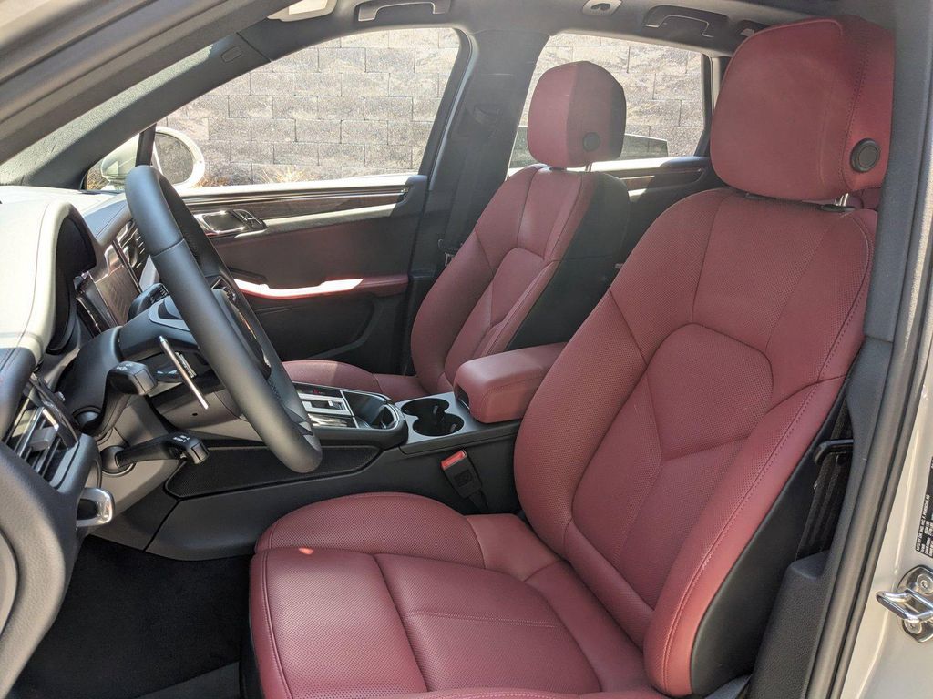 صورة 5 لـ 2026 Porsche MACAN
