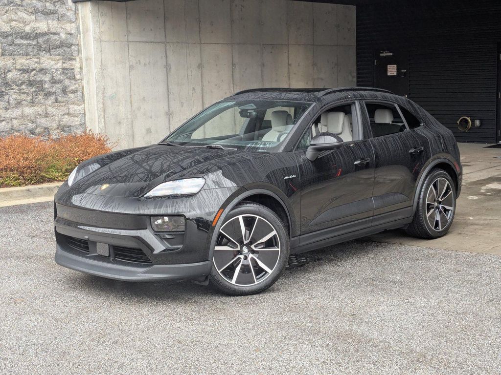 New 2026 Porsche Macan Macan Electric 4