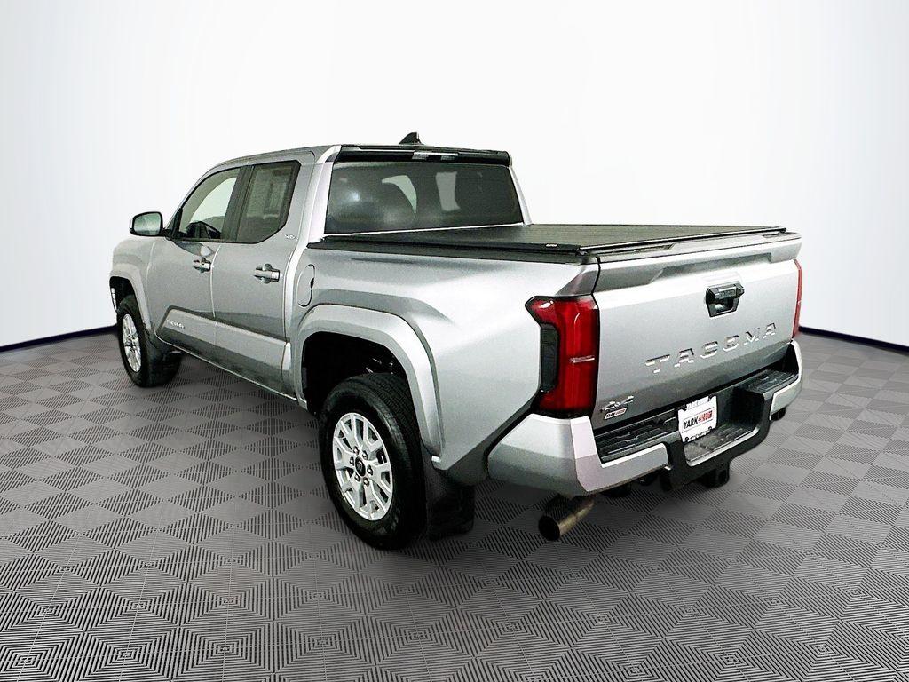 صورة 7 لـ 2025 Toyota TACOMA SR5