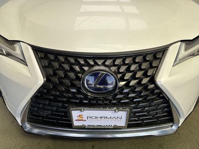 صورة مصغرة 28 لـ 2022 Lexus UX 250H BASE