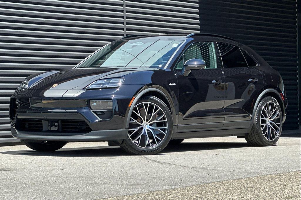 New 2026 Porsche Macan Macan Electric 4