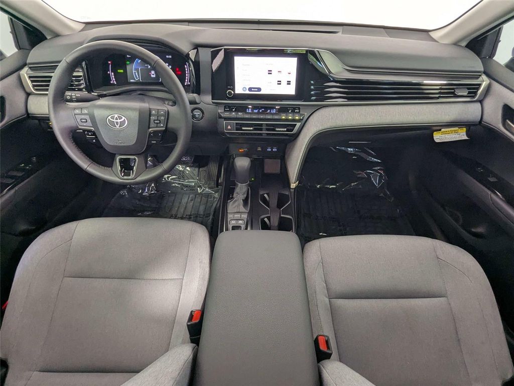 صورة مصغرة 36 لـ 2026 Toyota CAMRY LE