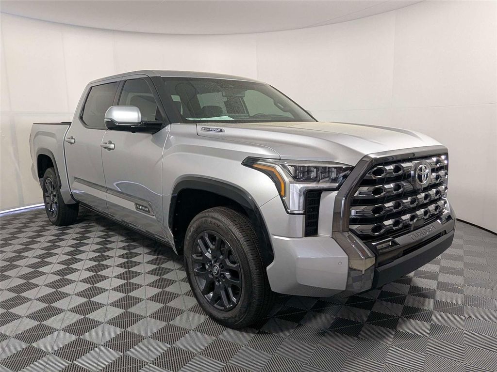 TOYOTA TUNDRA - 4
