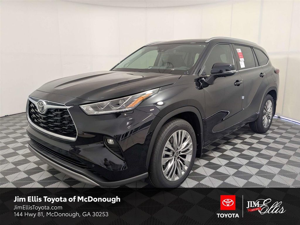 New 2026 Toyota Highlander Platinum