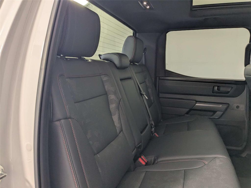 2025 Toyota TUNDRA HYBRID TRD PRO 缩略图 28