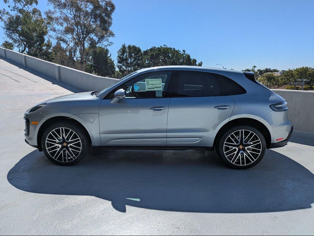 2026 Porsche MACAN — фото 2