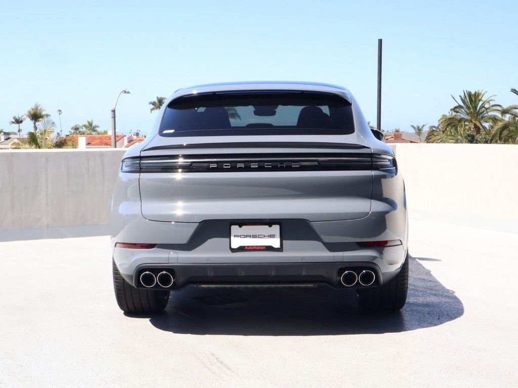 2026 Porsche CAYENNE 照片 10