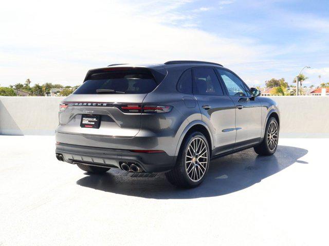 PORSCHE CAYENNE PLATINUM EDITION - 9