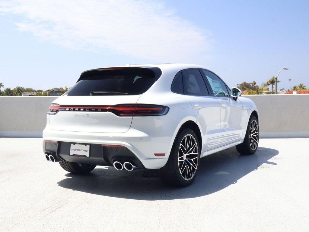 صورة 9 لـ 2026 Porsche MACAN