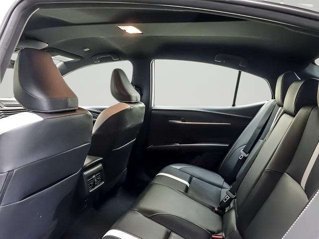 صورة 10 لـ 2025 Toyota CAMRY SE