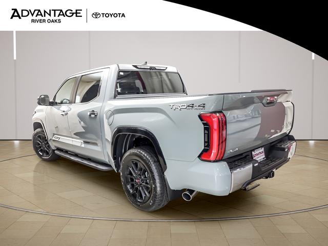 TOYOTA TUNDRA - 5