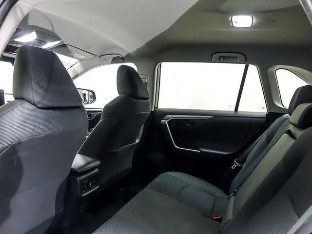 صورة مصغرة 11 لـ 2025 Toyota RAV4 LE