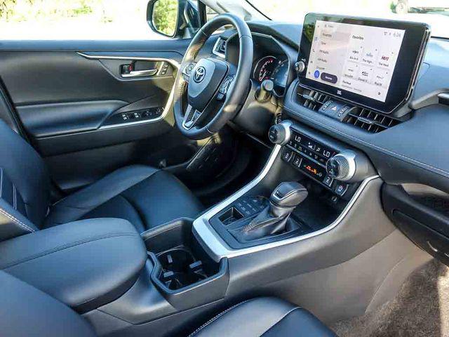 صورة مصغرة 31 لـ 2024 Toyota RAV4 XLE PREMIUM