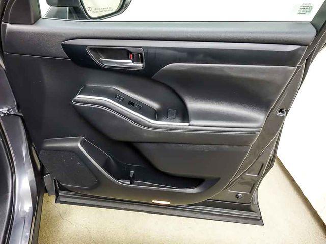 صورة مصغرة 28 لـ 2023 Toyota HIGHLANDER XLE