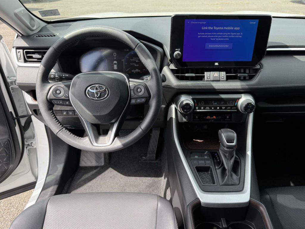 2023 Toyota RAV4 LIMITED — миниатюра 17