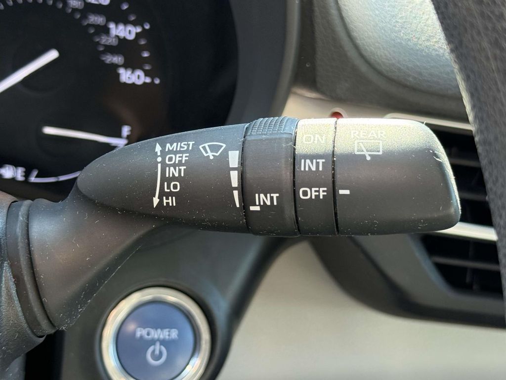 2021 Toyota SIENNA LE 缩略图 26