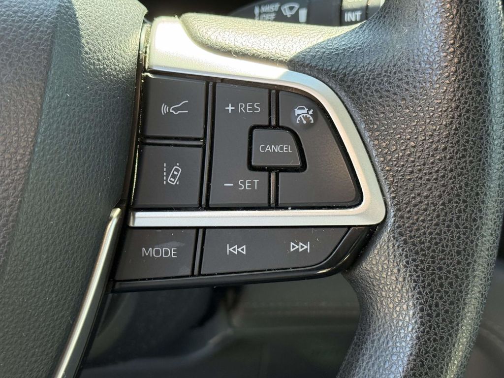 2021 Toyota SIENNA LE 缩略图 23