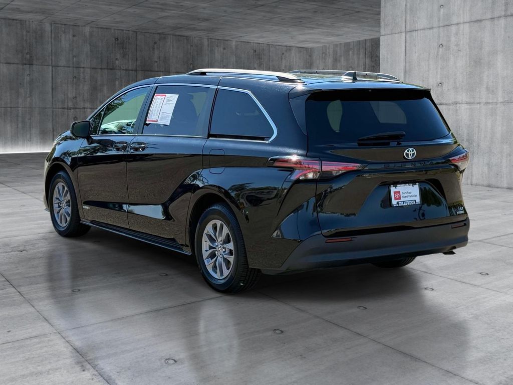 2021 Toyota SIENNA LE 照片 5