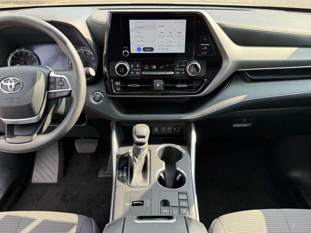 2023 Toyota HIGHLANDER L — миниатюра 18