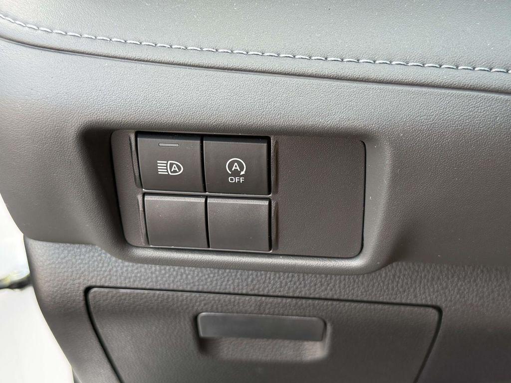 2023 Toyota HIGHLANDER L — миниатюра 30