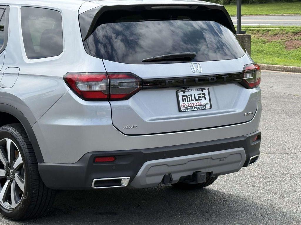 صورة مصغرة 11 لـ 2025 Honda PILOT TOURING 8-PASSENGER