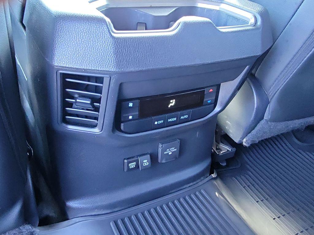2023 Toyota SEQUOIA SR5 — миниатюра 21