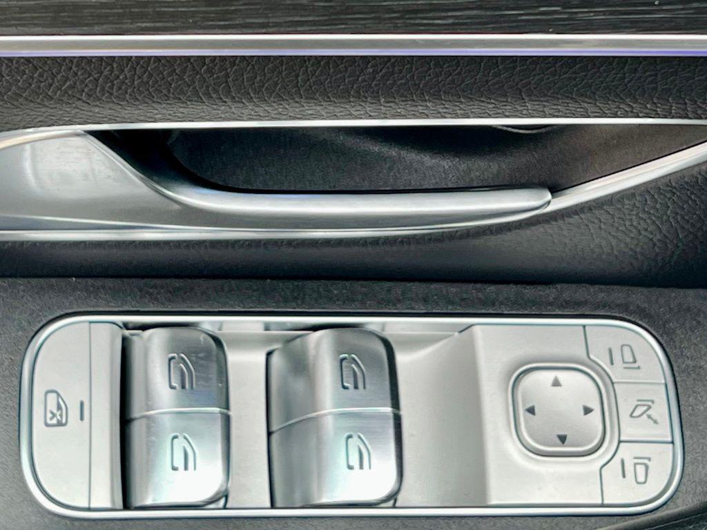 2026 Mercedes-BENZ GLS — миниатюра 38