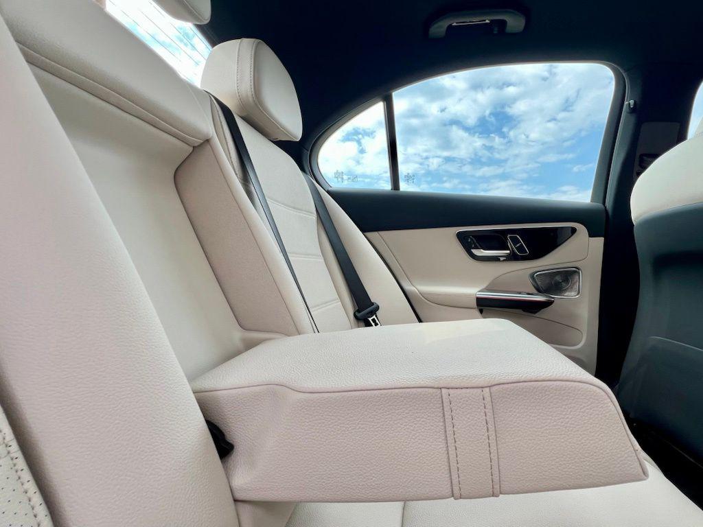 صورة مصغرة 11 لـ 2026 Mercedes-BENZ C-CLASS