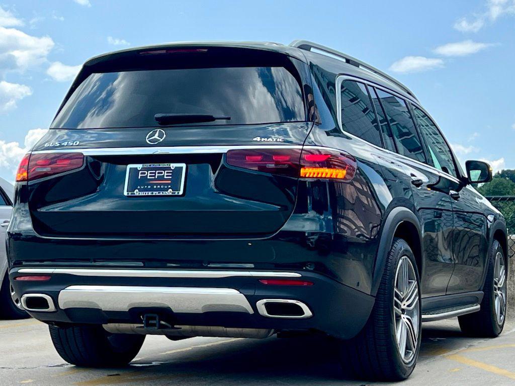 2025 Mercedes-BENZ GLS — фото 7