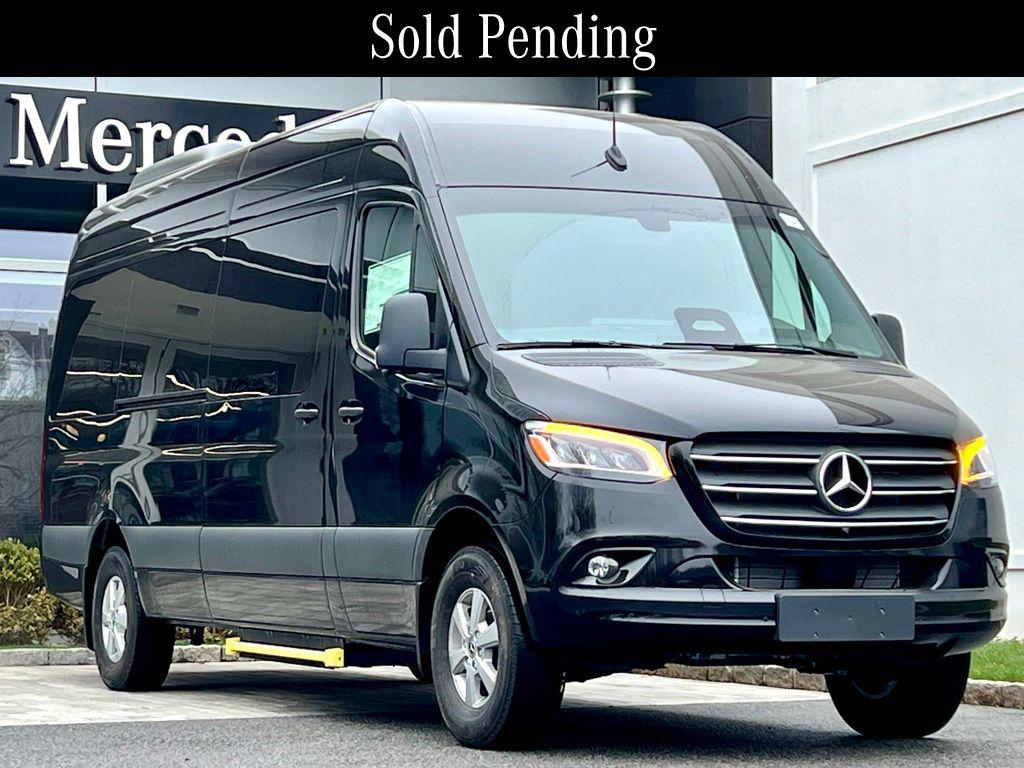 New 2026 Mercedes-Benz Sprinter 2500 Passenger 170 WB