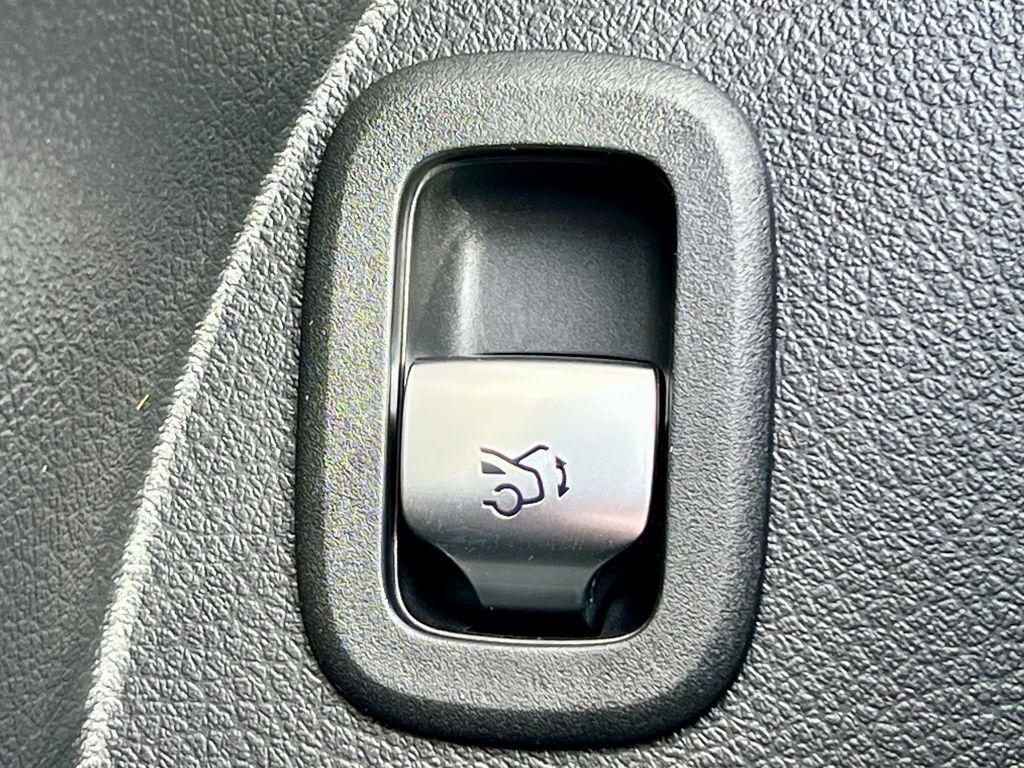 صورة مصغرة 30 لـ 2026 Mercedes-BENZ GLC