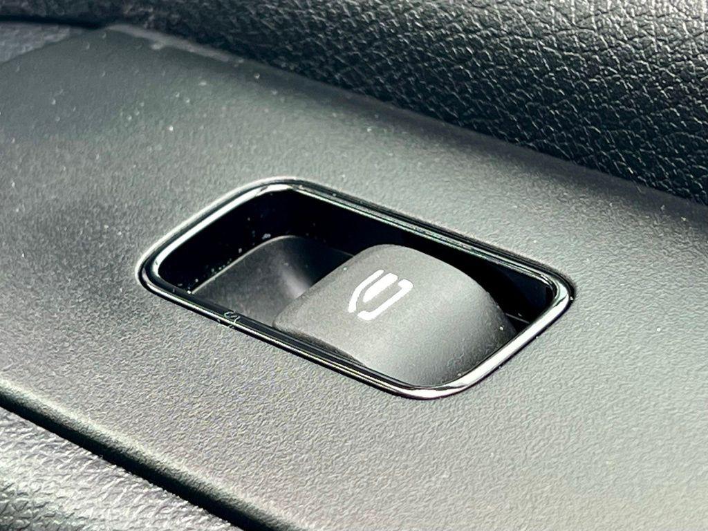 2025 Mercedes-BENZ OTHERS 缩略图 36