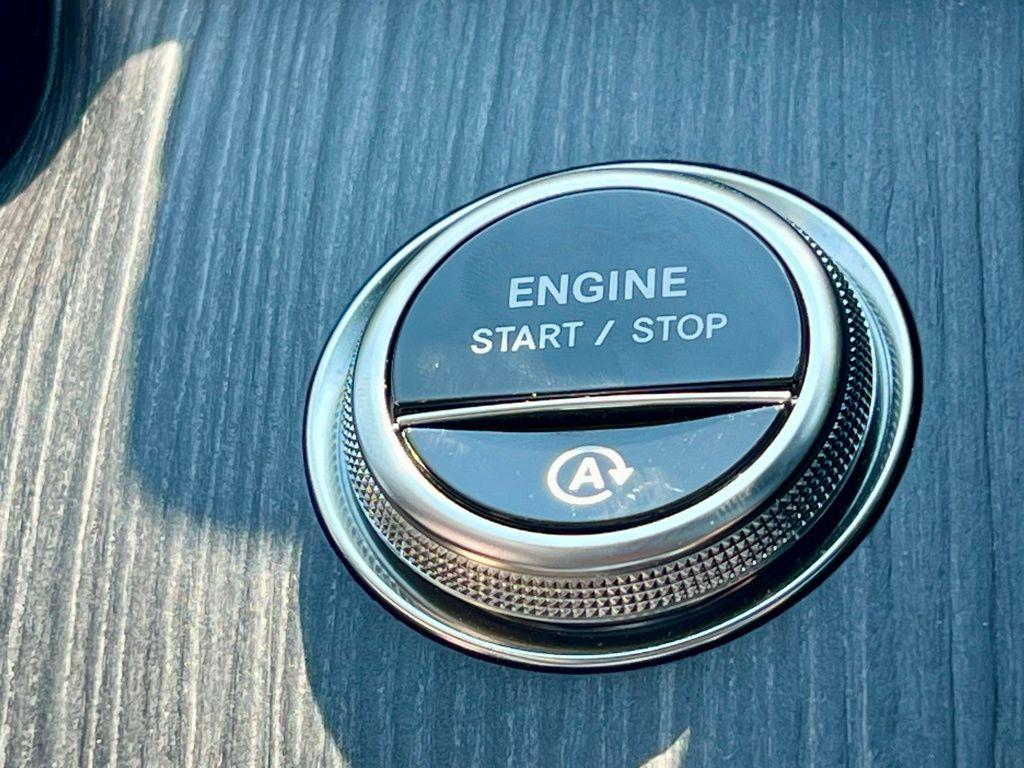 2026 Mercedes-BENZ C-CLASS — миниатюра 37