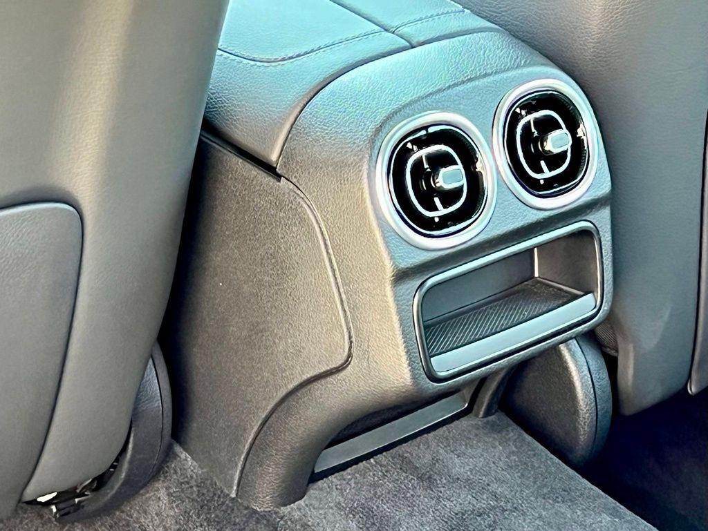2026 Mercedes-BENZ C-CLASS — миниатюра 26