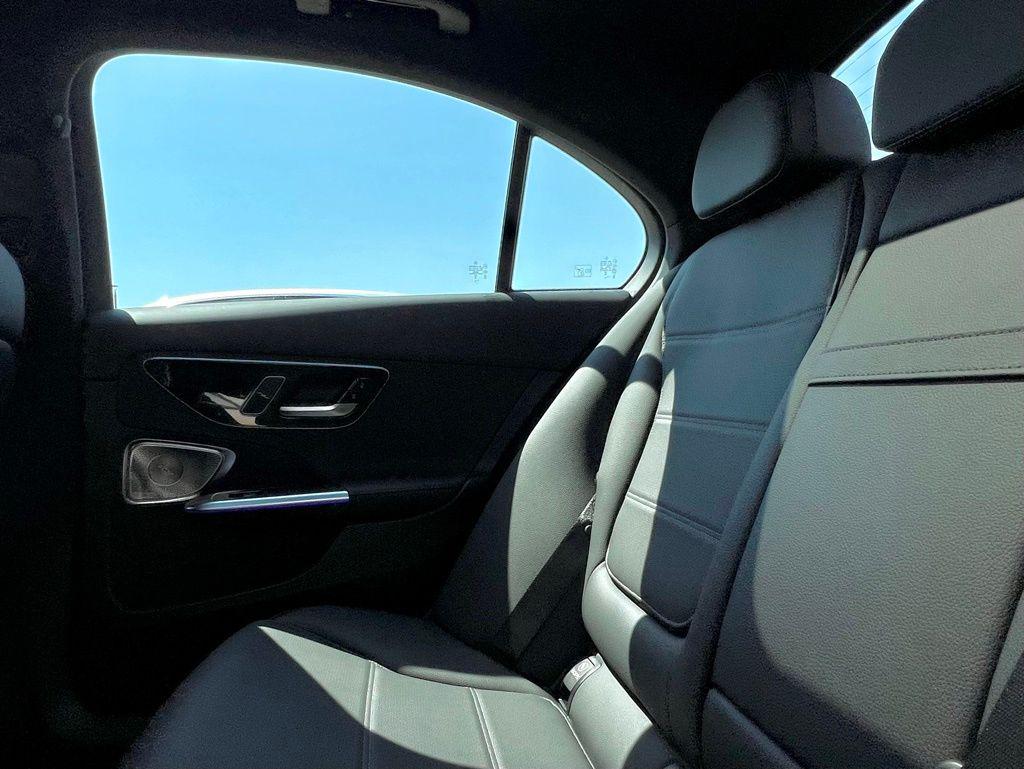 2026 Mercedes-BENZ C-CLASS — миниатюра 22