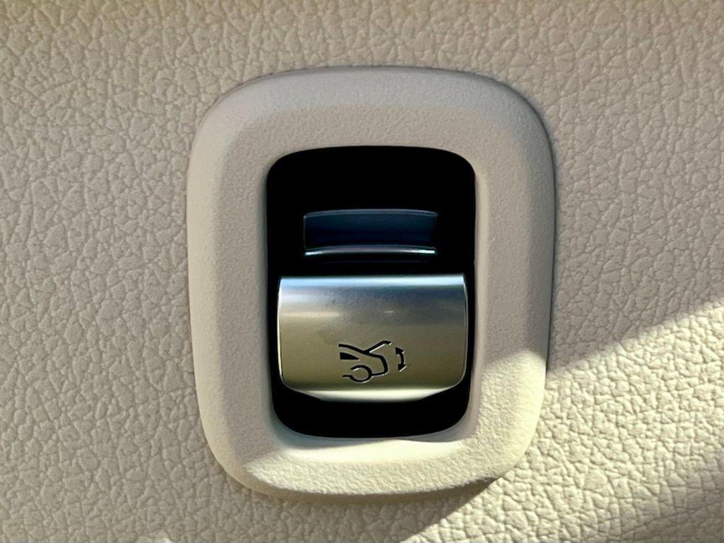 صورة مصغرة 31 لـ 2023 Mercedes-BENZ C-CLASS