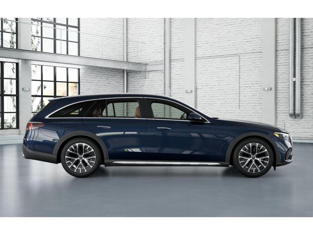 2027 Mercedes-BENZ E-CLASS photo 2