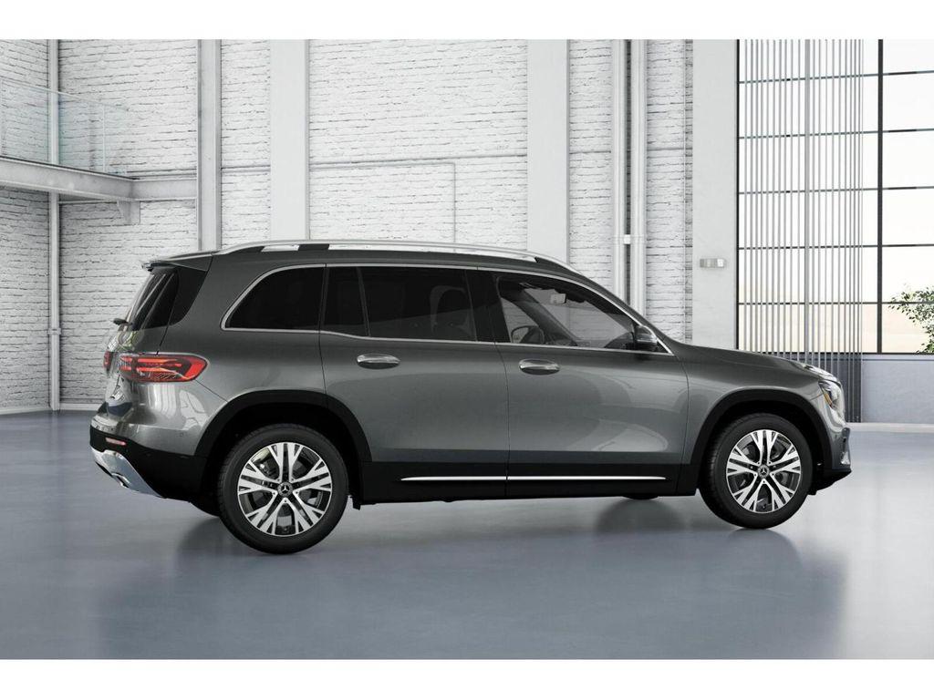 2026 Mercedes-BENZ GLB — миниатюра 17