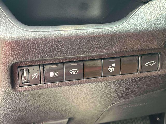 2025 Toyota RAV4 XLE — миниатюра 25