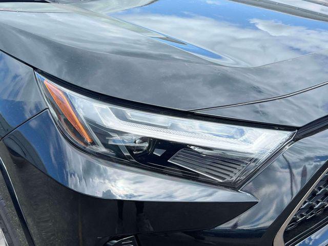 صورة 13 لـ 2023 Toyota RAV4 PRIME SE