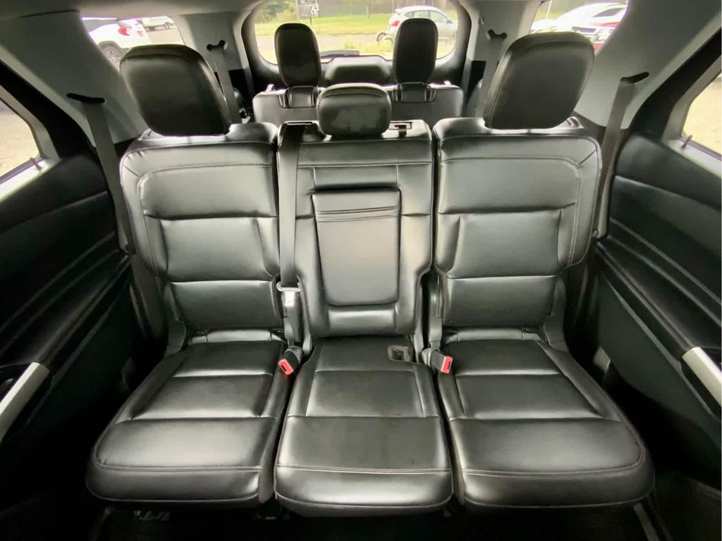 2022 FORD EXPLORER XLT 缩略图 25