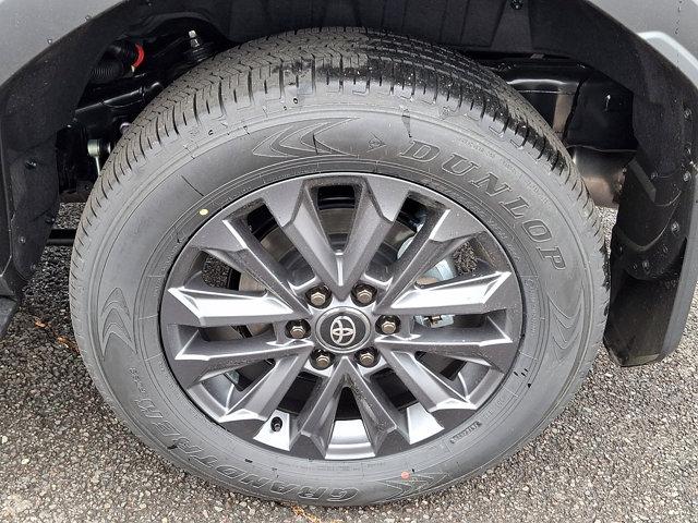 TOYOTA LAND CRUISER - 7