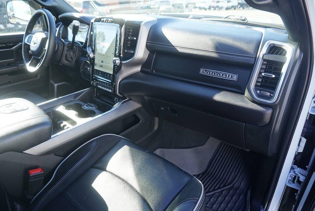 2022 RAM 3500 LARAMIE CREW CAB 4X4 8' BOX — миниатюра 42