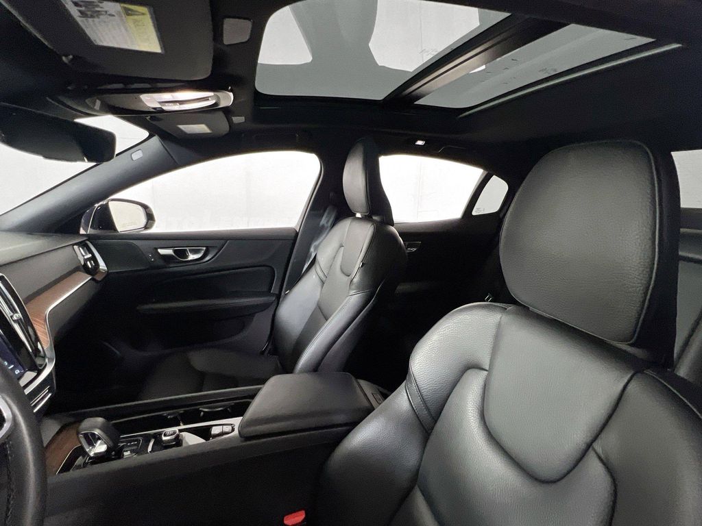 صورة مصغرة 21 لـ 2023 Volvo S60 B5 PLUS BLACK EDITION