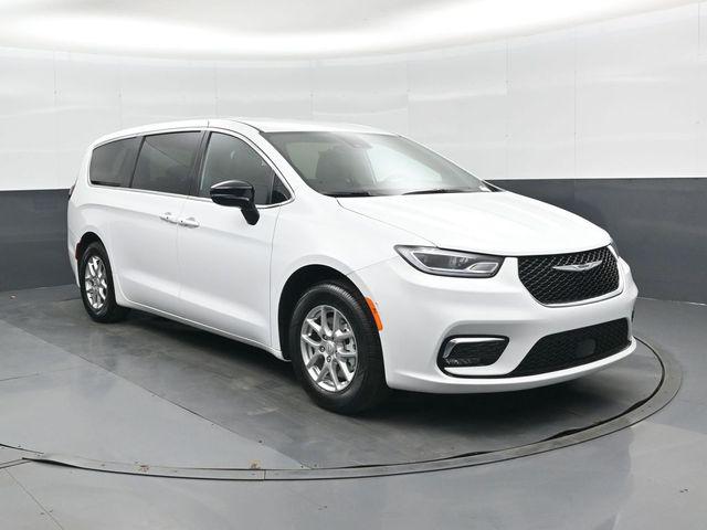 New 2026 Chrysler Pacifica L