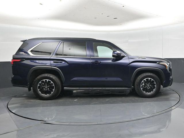 صورة 2 لـ 2025 Toyota SEQUOIA SR5