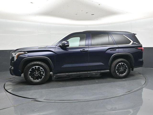 صورة 9 لـ 2025 Toyota SEQUOIA SR5