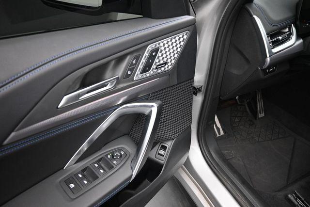 2025 BMW X1 M35I — миниатюра 16